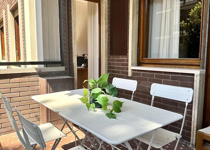 Aqva Apartment